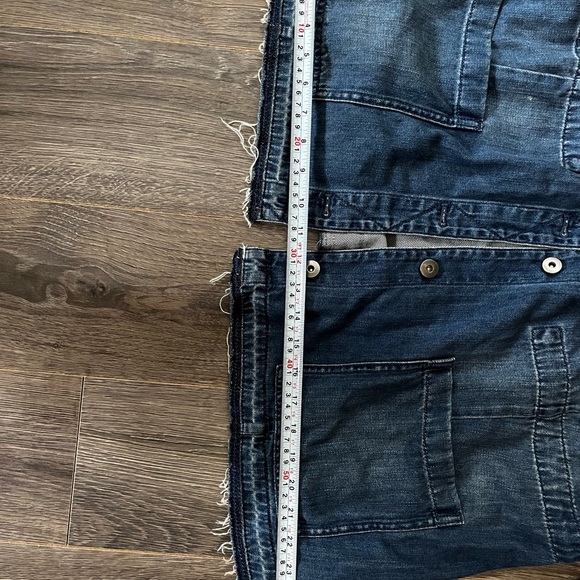 So slimming Chicos dark blue denim flowered NWT - Picture 8 of 11